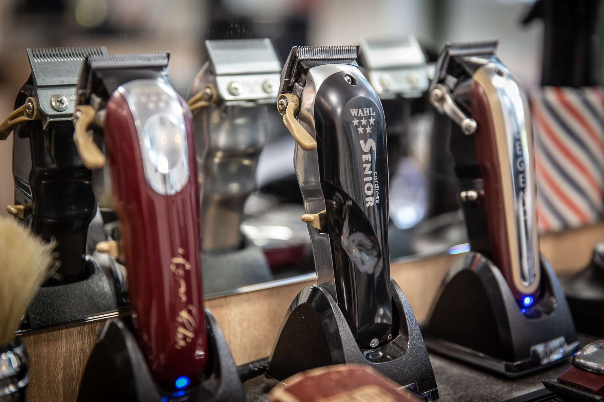 Barber Hub – hajvágó eszközök és részletkép